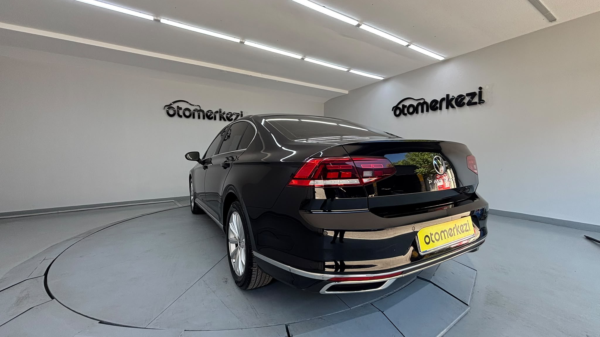 VOLKSWAGEN PASSAT 9